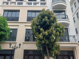 Căn 40 .dt  56m2, 5 tầng, giá  9 tỷ 076 triệu .   0942 218 ***.