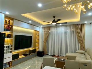 Bán nhà hxh cmt8 q10  dt 60m2  3 tầng  giá 11.8 tỷ tl