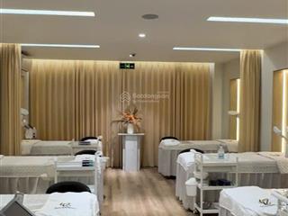 Mặt tiền building vp hầm 8tầng ung văn khiêm p 25 bình thạnh dt 1200m . hdt 200 triệu giá 57tỷ