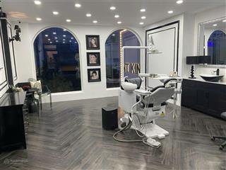 Mặt tiền nguyễn văn trỗi. 5 tầng 6.2 x21m. cực phẩm 36 tỷ. hdt 77 triệu. độc nhất thị trường