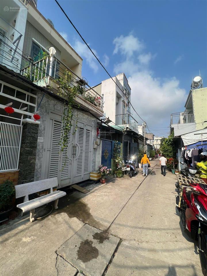 Bán gấp nhà 2 tầng  hxh sát tttm giga mall pvđ  ngang 4.5m  p. hiệp bình chánh  nhỉnh 5 tỷ (tl)