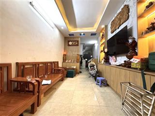 Tôi cần bán nhà phố hoa bằng, 6 tầng 3 ngủ giá nhỉnh 7 tỷ, nhà gần chợ, đường lớn ô tô