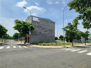 Bán lô góc 5.5x15m, đường d2 kdc lê phong thuận giao gần chợ 185