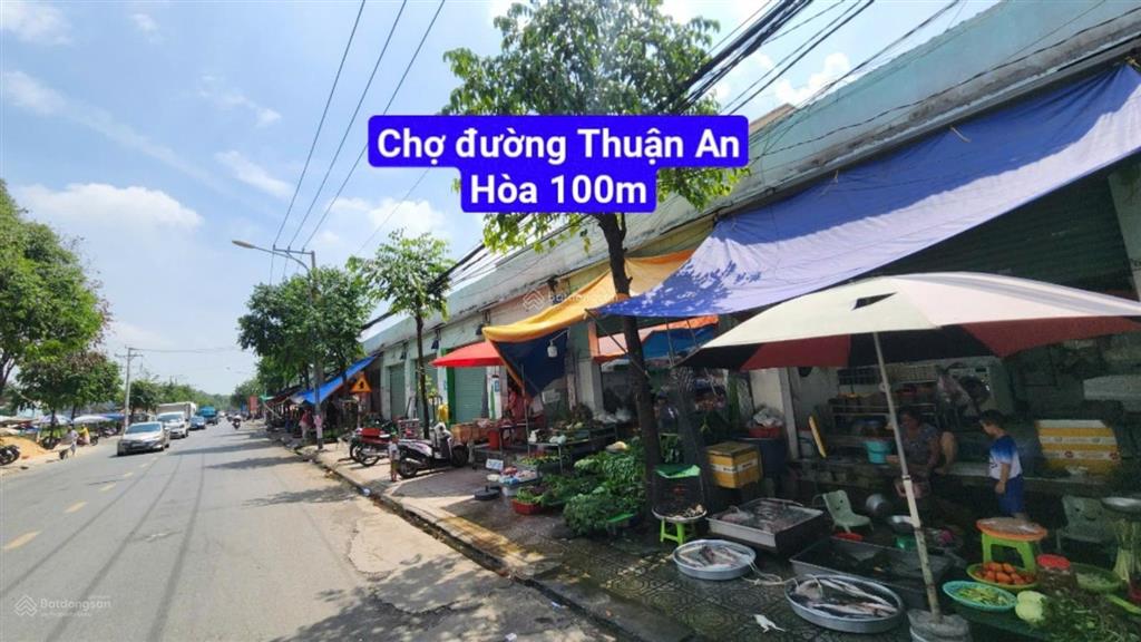 Bán lô góc 5.5x15m, đường d2 kdc lê phong thuận giao gần chợ 185