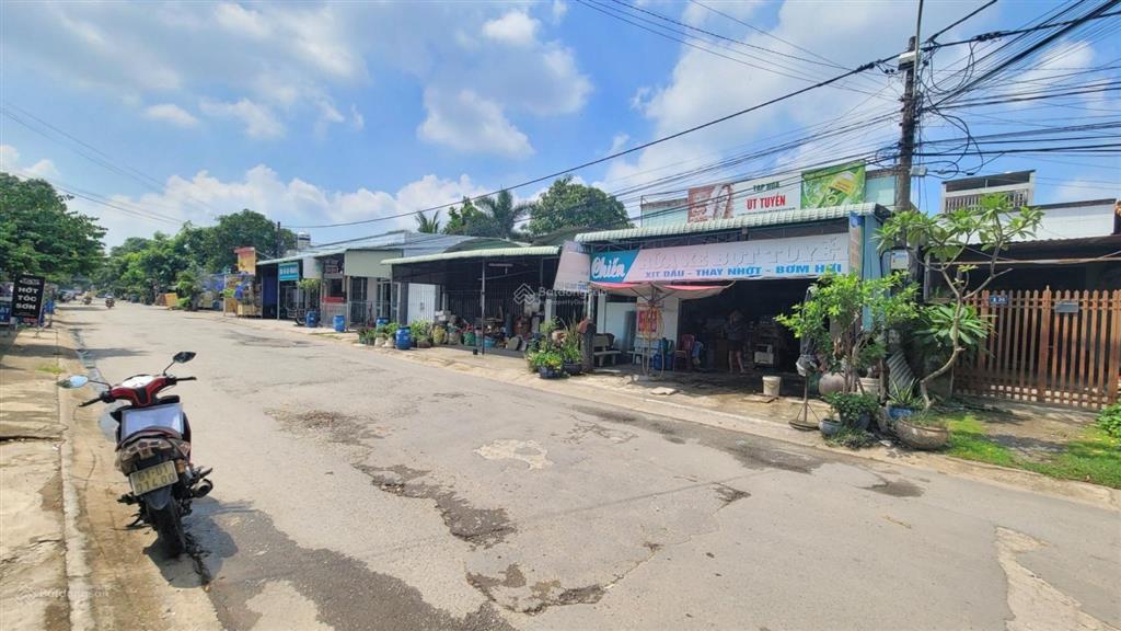 Bán nhà cấp 4 (6.2x30m2), đường n2 kdc đông an p. tân đông hiệp kế chợ chang