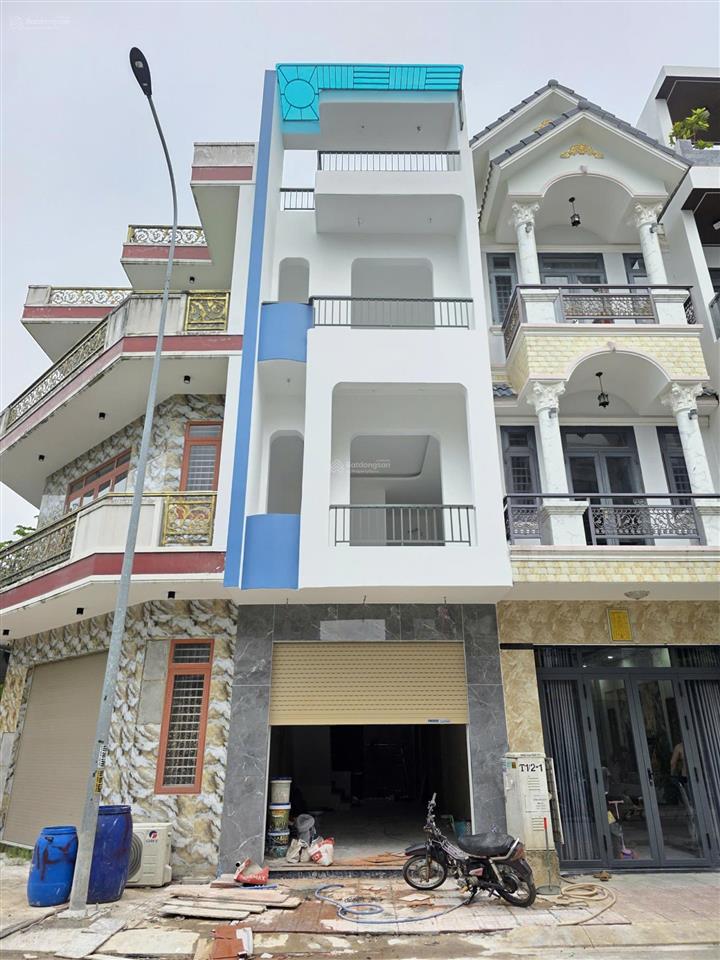 Bán nhà mới 1t2l 4x15m hoàn công, đường n4 kdc phú gia huy, full nội thất