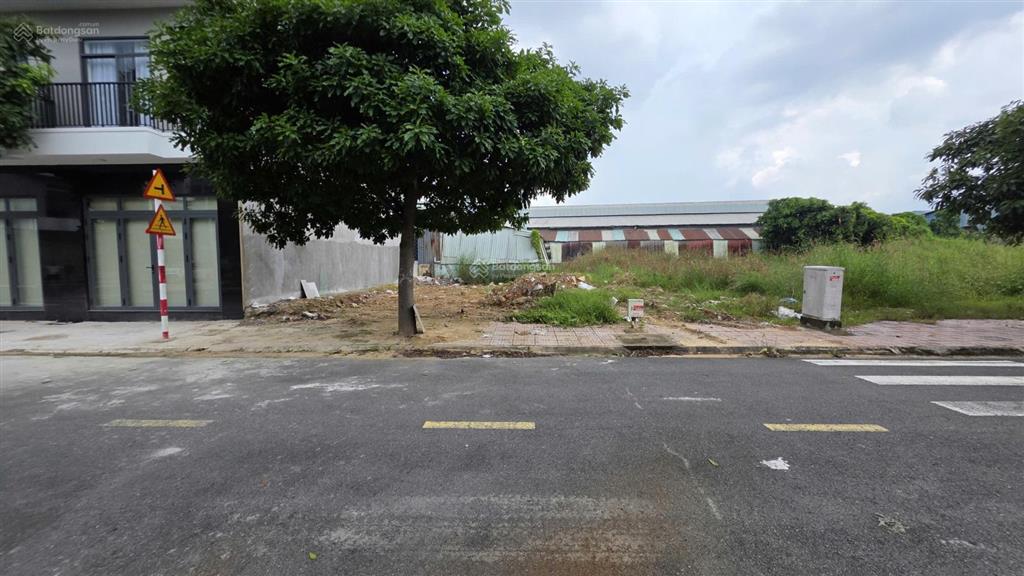 Bán đất 4.5x15m, đường d2 kdc lê phong thuận giao gần chợ 185