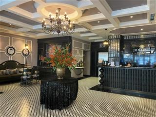 ( chủ vay bank 150 tỷ ) bán gấp khách sạn mặt phố mã mây  360m2 x 9t  mt 12m  310 tỷ