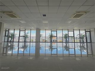 Văn phòng lầu 3 dt 303 m2 ở bình thạnh sát q1