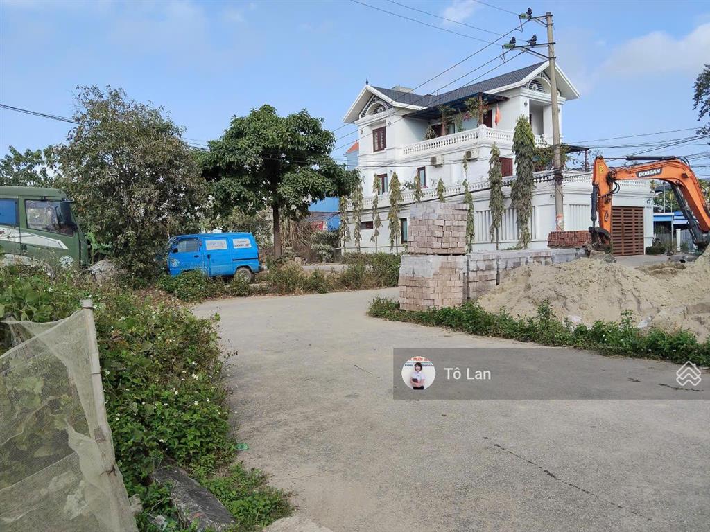 Bán gấp lô góc khu chung cư bính nằm trên trục đường đấu giá bái ngoài giảm 400tr cho kh sang tên