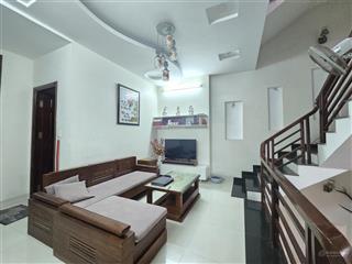 Nhà đẹp mt lê quang đạo sát biển mỹ khê . doanh thu 200triệu/1 tháng . giá có 24.5 tỷ