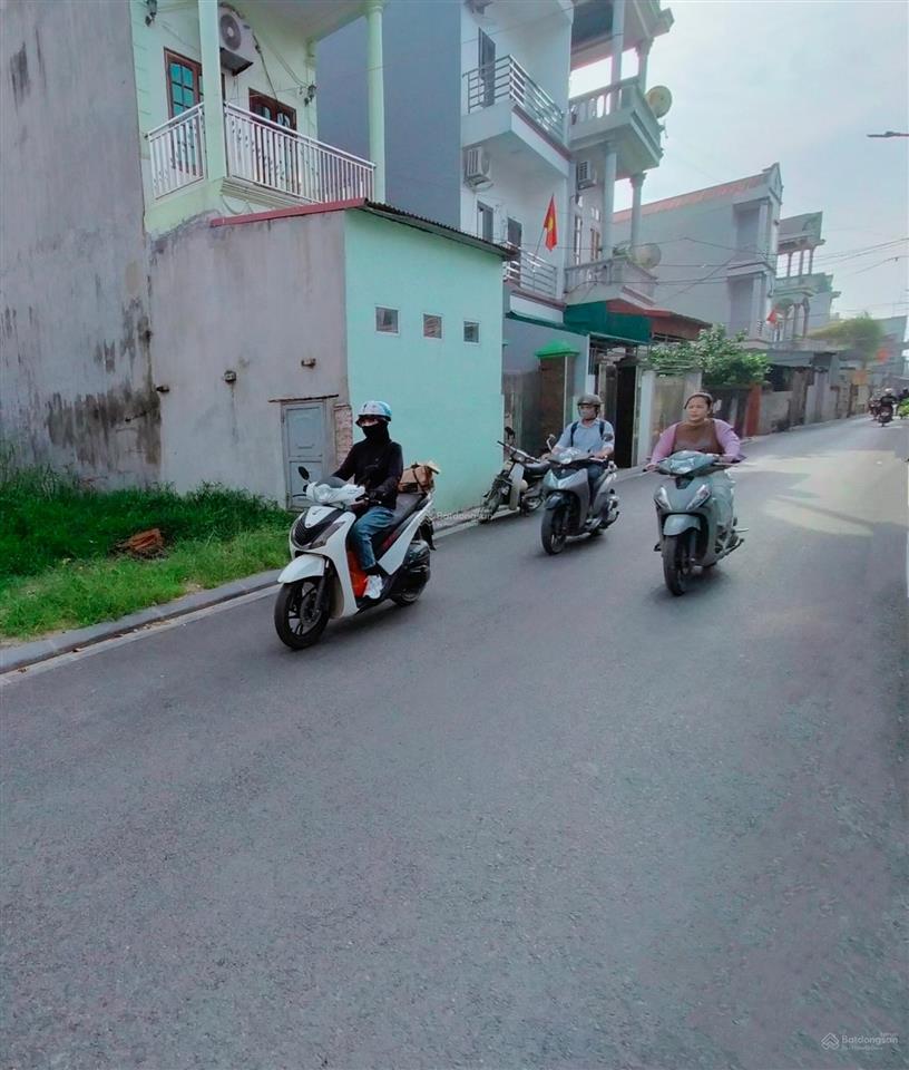 Uy nỗ đông anh 72,5m2 đất đẹp, hiếm có, mặt tiền trục chính rộng, nhiều tiện ích xung quanh