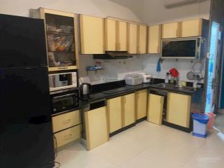 Nhà trung tâm quận phú nhuận , 4 tầng , phù hợp gia đình
