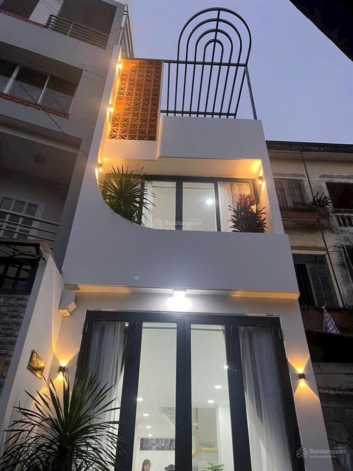 Nhà hẻm xe hơi đặng văn ngữ , nhà mới dọn vào ở ngay , sát sân bay