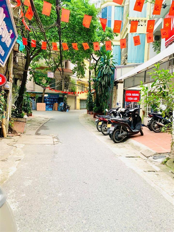 Bán đất tại ngõ 12 đào tấn(gần mặt phố) ô tô tải vào nhà. sổ đỏ 142m2, mt 6m, thực tế 170m2