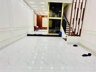 Gia đình có việc  cần bán nhà 5 tầng khung cột chắc chắn có thang máy lê trọng tấn, thanh xuân