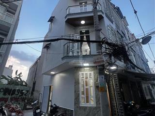 Bán nhà 24m2 chính chủ tại thị trấn nhà bè.  0933 573 ***  ti