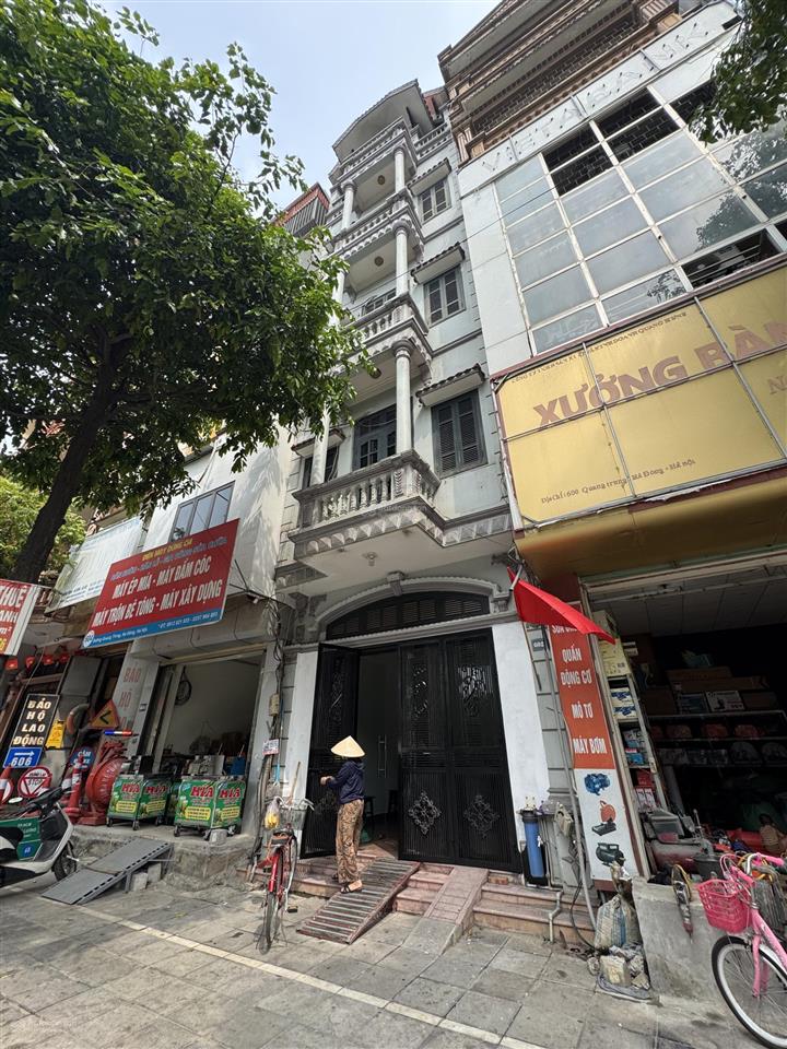 Gấp! bán nhà mặt phố quang trung hà đông, mặt tiền rộng, vị trí đẹp