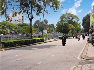 Bán nhà trường sa  q.3  1 căn ra mặt tiền  4 tầng  33m2  không quy hoạch  5.x tỷ