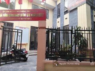 Bán nhà dân xây quan nhân trung tâm thủ đô, gần cầu giấy, nhà mặt ngõ rộng thông giá chỉ 8 tỷ 8