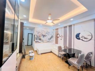 Gia đình tôi cần bán căn hộ tại a14 nam trung yên với 3 ngủ và 2 nhà vệ sinh , sẵn sổ , nội thất .