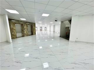 Vp đẹp võ thị sáu, gần nhà thờ tân định, quận 1 diện tích 8x20m, giá 35 triệu/tháng, nhiều ưu đãi