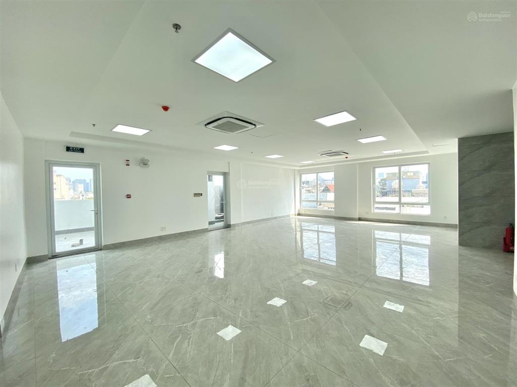 Sàn văn phòng cao cấp mặt tiền lê lai, bến thành market, quận 1. diện tích 180m2 giá ưu đãi 45tr