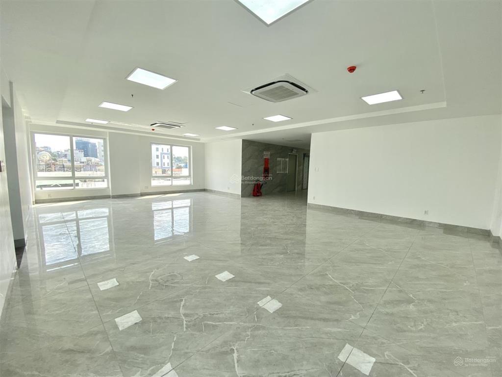 Sàn văn phòng cao cấp mặt tiền lê lai, bến thành market, quận 1. diện tích 180m2 giá ưu đãi 45tr
