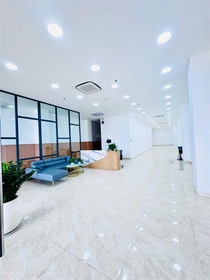 Thuê ngay vp mặt tiền cmt8, dt đa dạng từ 100m2, trung tâm quận 3, giá cực tốt chỉ 59 triệu