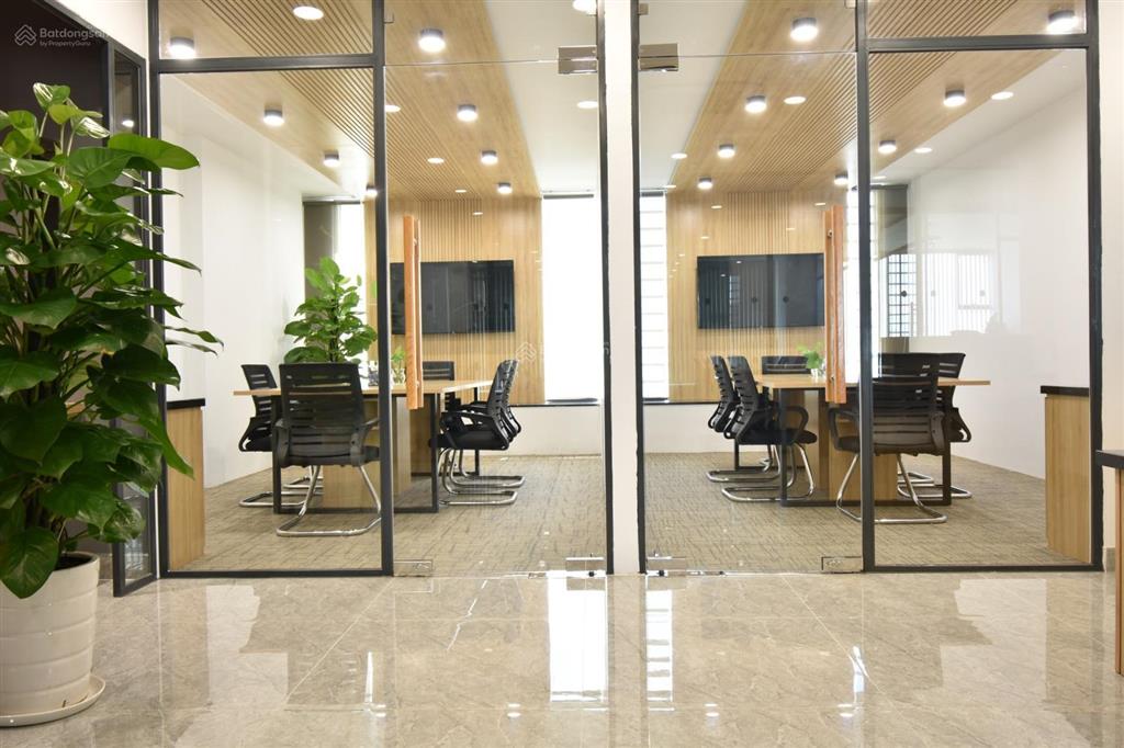 Thuê ngay vp mặt tiền cmt8, dt đa dạng từ 100m2, trung tâm quận 3, giá cực tốt chỉ 59 triệu