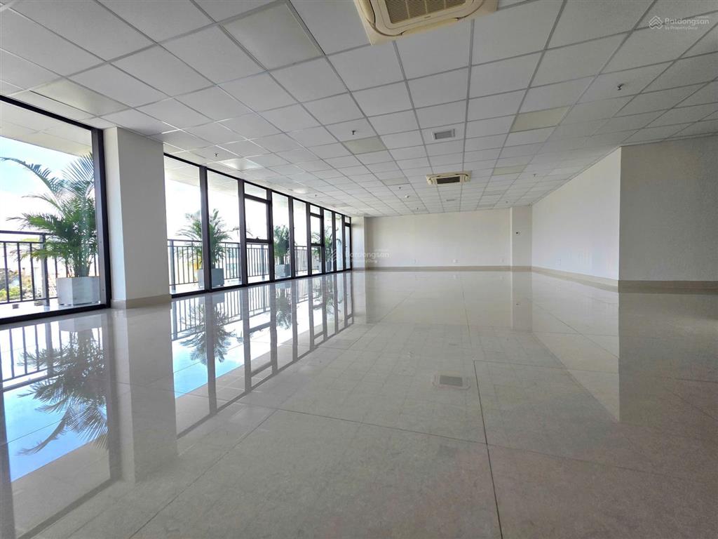 Văn phòng mt lý tự trọng, q1 giá tốt chỉ 40tr/180m2, gần ga metro bến thành,  ngay 0919 167 ***