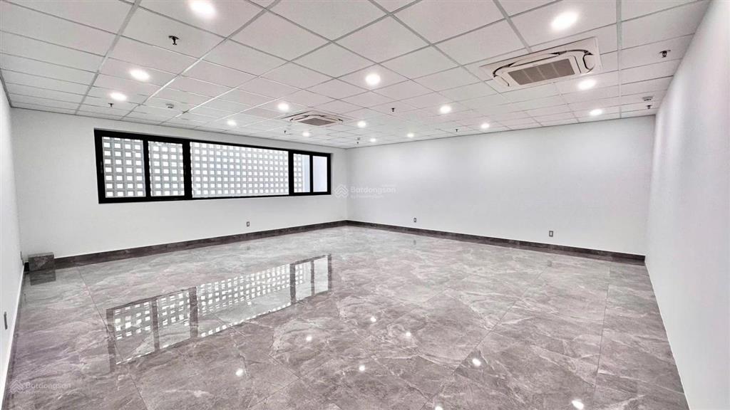 Office nguyễn văn trỗi, phú nhuận, giá tốt 80tr/tháng, dt 300m2, là cửa ngõ sân bay tsn