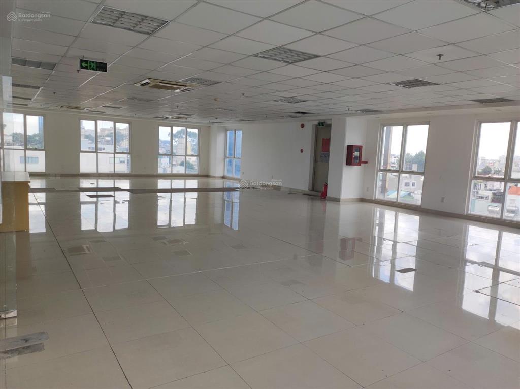 Building vip phan tôn, q1  dt 150m2, giá cực tốt chỉ 39tr bao gồm pql   0919 167 ***