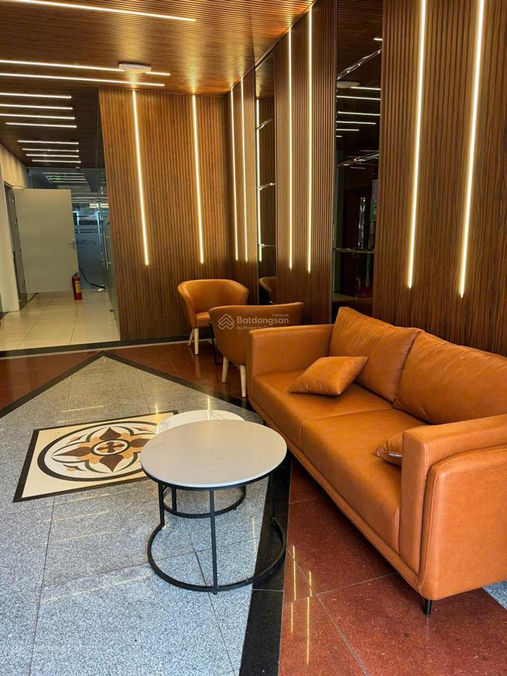 Building mt bến vân đồn, q4, vị trí vàng đối diện q1, ưu đãi chỉ 130tr/ 490m2,  ngay 0919 167 ***