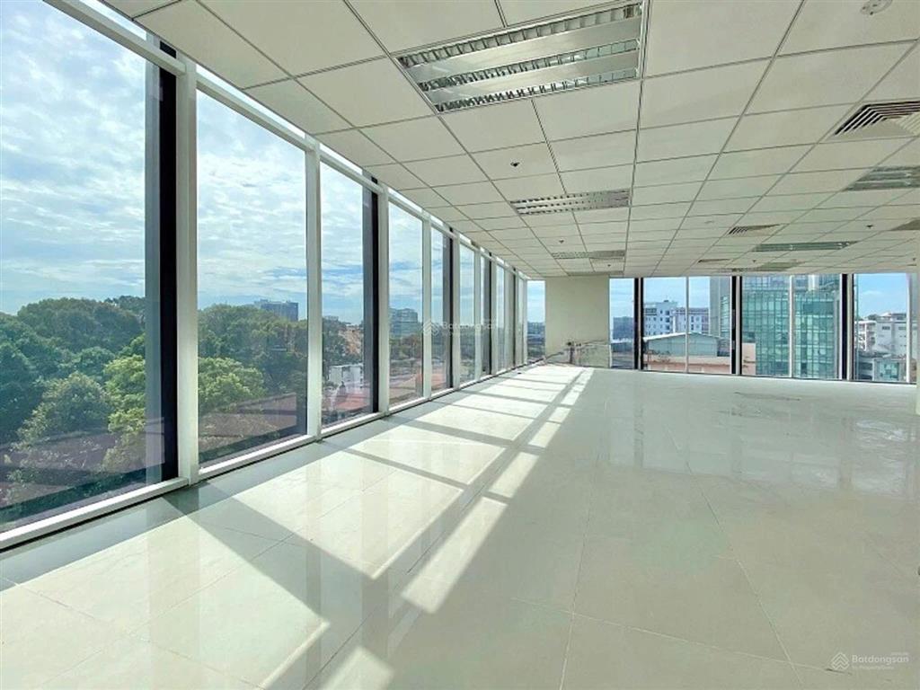Cho thuê vp lý tự trọng q1 sẵn nội thất, vị trí đắt giá, chỉ từ 85 triệu/th/290m2 gần chợ bến thành