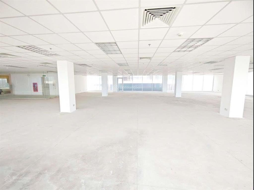 Văn phòng cao cấp điện biên phủ, quận 3  gần vòng xoay dân chủ, 150m² chỉ 80tr, còn nhiều ưu đãi