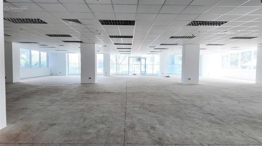 Văn phòng cao cấp điện biên phủ, quận 3  gần vòng xoay dân chủ, 150m² chỉ 80tr, còn nhiều ưu đãi