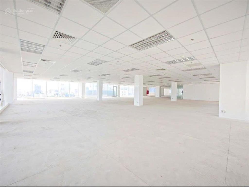 Văn phòng cao cấp điện biên phủ, quận 3  gần vòng xoay dân chủ, 150m² chỉ 80tr, còn nhiều ưu đãi