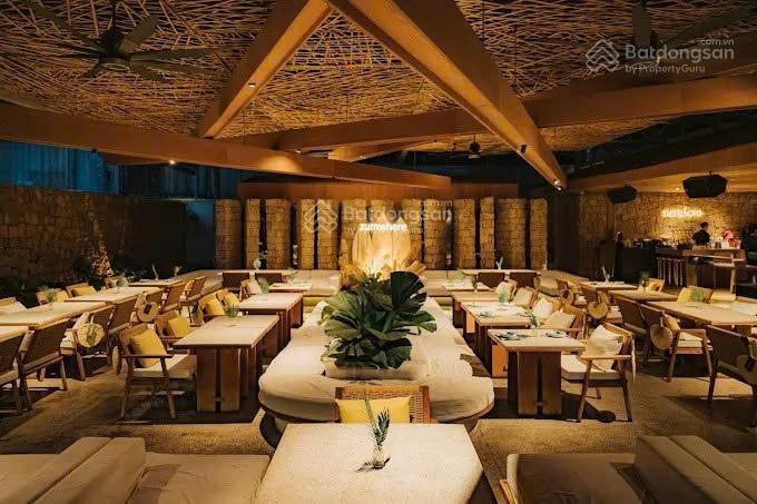 Showroom mặt tiền song hành, quận 2! diện tích 15x30m, trệt và 2 lầu, giá 180 triệu/tháng