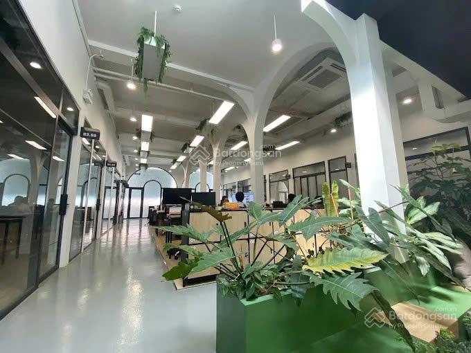 Tòa nhà lý thường kiệt, quận 10. full tiện ích và hầm 7 lầu. giá cho thuê 150 triệu/tháng!