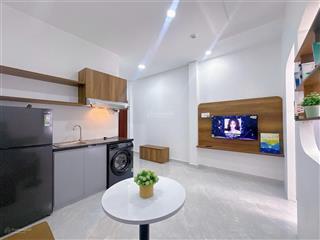 Căn hộ full nội thất trung tâm quận 10 ban công thoáng mát, view đẹp