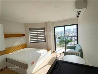 Thuê ngay chdv ban công 35m2, full nội thất ngay bờ kè trường sa gần trung tâm quận 1