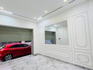 Chính chủ cần bán nhà phân lô oto suýt 50m2 trần quốc hoàn 5 tầng. thang máy sịn giá chỉ nhỉnh 17tỷ