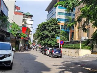 Siêu nóng! hoàng cầu đống đa 125m2 3 tầng 8m mt. giá 43 tỷ ô tô đỗ cửa.
