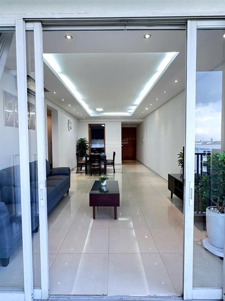 Cho thuê căn hộ canary home 3 phòng ngủ 117m2 giá 10trieu/1 tháng ngay aeon mall  0896 998 ***