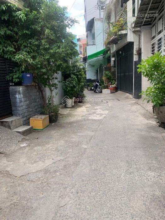 Cực rẻ nhà cấp 4 + 90m2 + sát mặt tiền , chỉ 9.5 tỷ