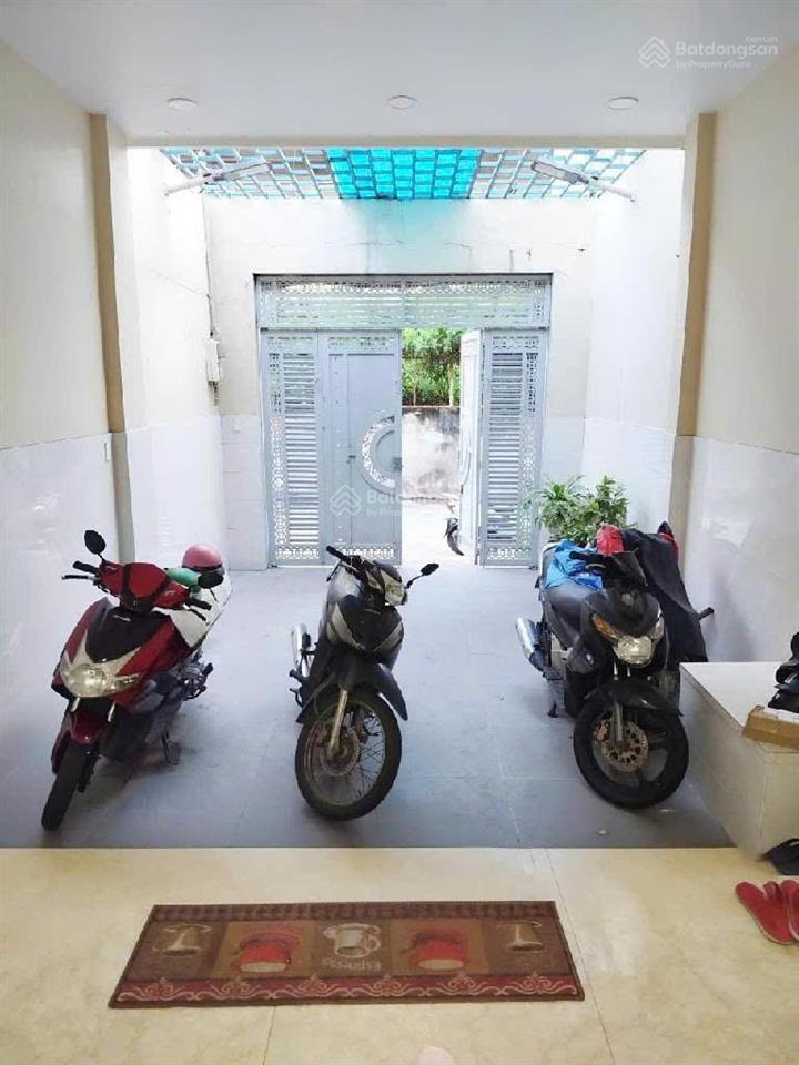 Nhà mặt tiền  kd  đt. đoàn hồng phước, q. tân phú. 4x30m, 3 tầng. giá 11.3 tỷ