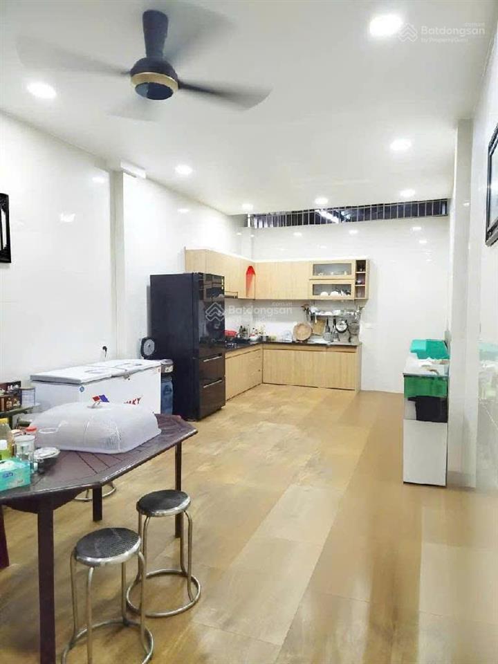 Nhà mặt tiền  kd  đt. đoàn hồng phước, q. tân phú. 4x30m, 3 tầng. giá 11.3 tỷ