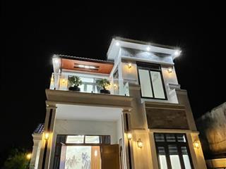 Bán nhà đẹp 1 trệt 1 lầu tại diên sơn sân đậu oto, tiểu cảnh hồ cá koi pháp lý rõ ràng