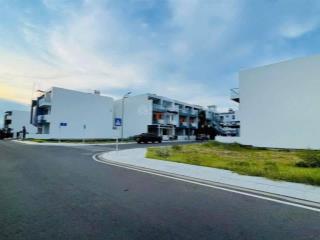 Hàng hiếm  rẻ hơn thị trường 1 tỷ . lô góc view công viên hoa giấy sát hồ bơi gói 8  mỹ gia